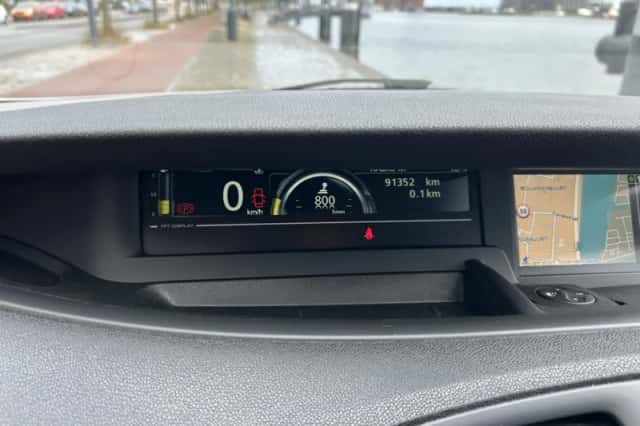 Renault Grand Scénic (2016) thumbnail 6