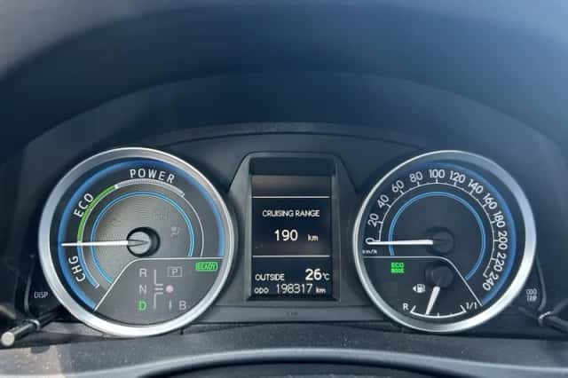 Toyota Auris (2014) thumbnail 6