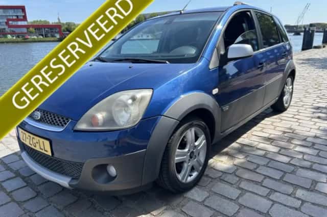Ford Fiesta (2008) thumbnail 1