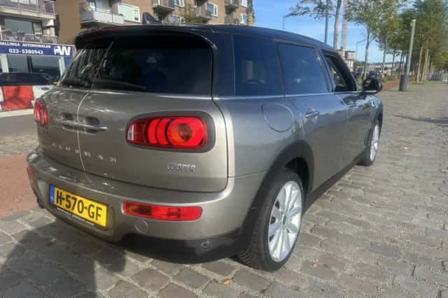 MINI Clubman (2017) thumbnail 2