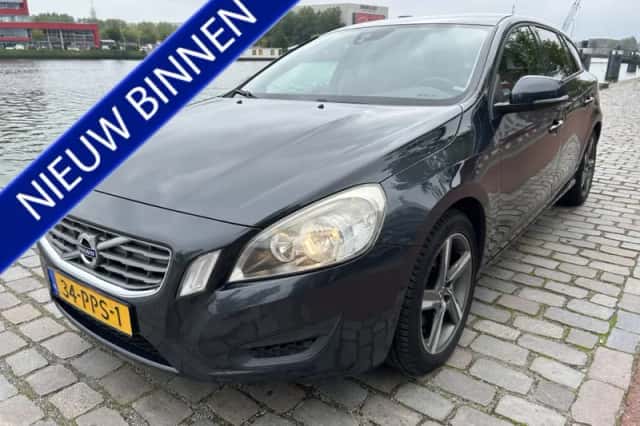 Volvo V60 (2011) thumbnail 1