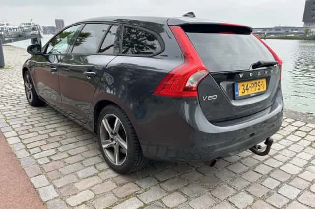 Volvo V60 (2011) thumbnail 5