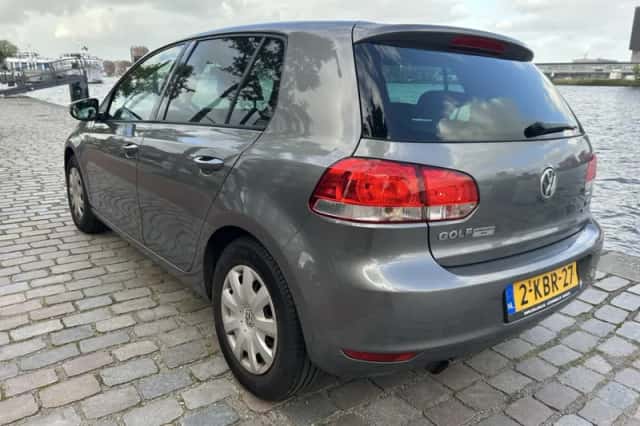 Volkswagen Golf (2011) thumbnail 5