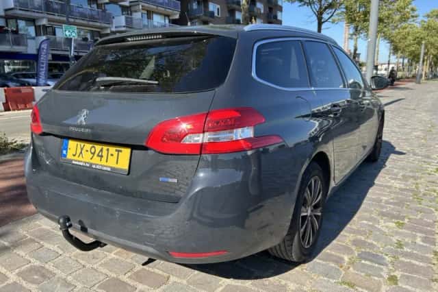 Peugeot 308 (2016) thumbnail 2