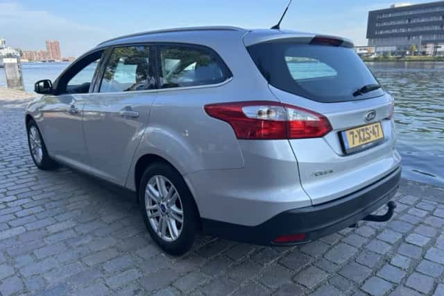 Ford Focus (2014) thumbnail 4