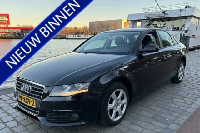 Audi A4 (2010) thumbnail 1