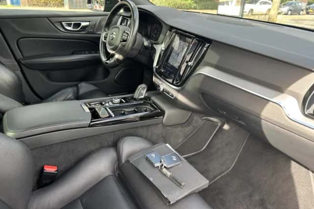 Volvo V60 (2020) thumbnail 3