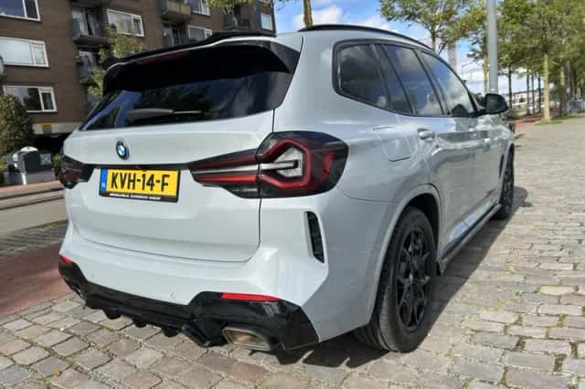 BMW X3 (2022) thumbnail 2