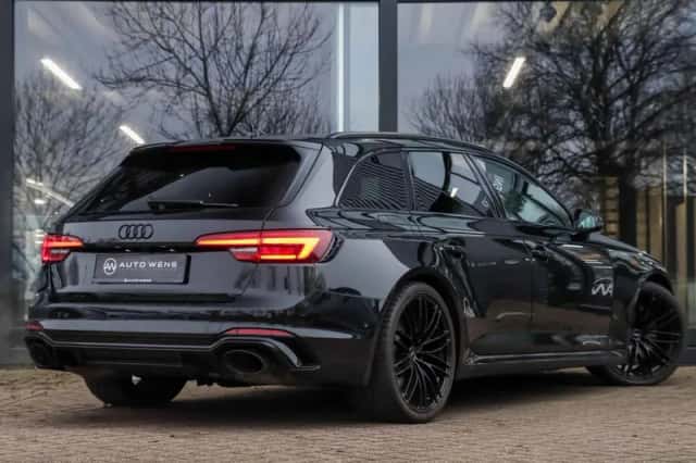 Audi RS 4 (2018) thumbnail 3