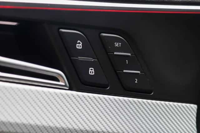 Audi RS 4 (2018) thumbnail 5