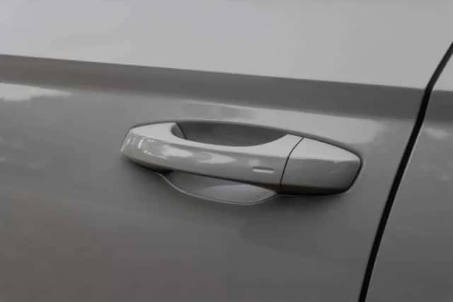 Škoda Karoq (2021) thumbnail 3