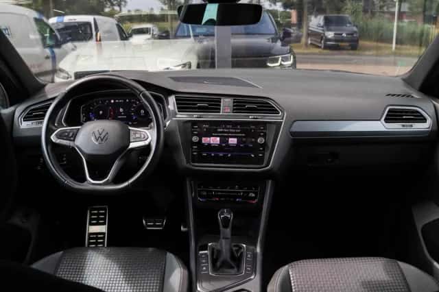 Volkswagen Tiguan (2022) thumbnail 2