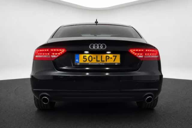 Audi A5 (2010) thumbnail 5