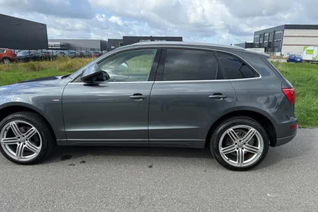 Audi Q5 (2011) thumbnail 6