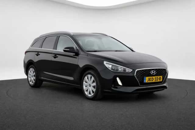 Hyundai i30 (2018) thumbnail 3