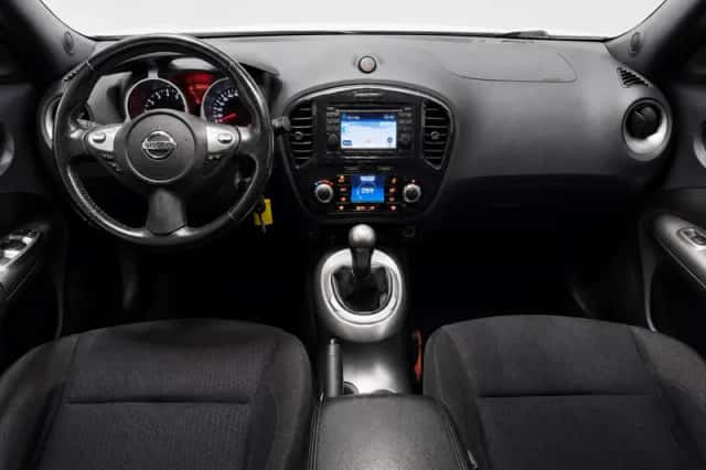 Nissan Juke (2011) thumbnail 2
