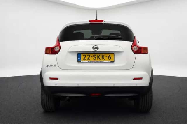 Nissan Juke (2011) thumbnail 3