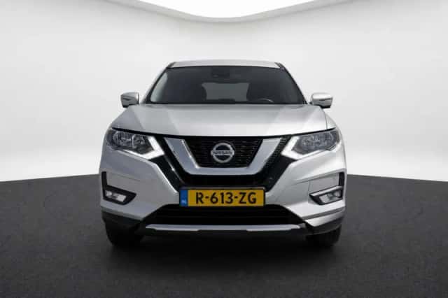 Nissan X-Trail (2019) thumbnail 2
