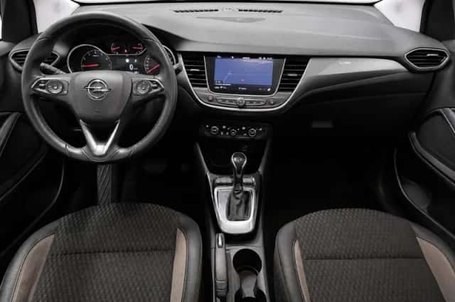 Opel Crossland X (2018) thumbnail 2