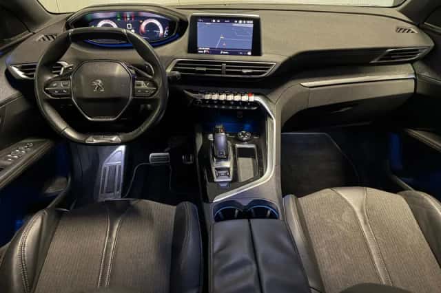 Peugeot 3008 (2017) thumbnail 2