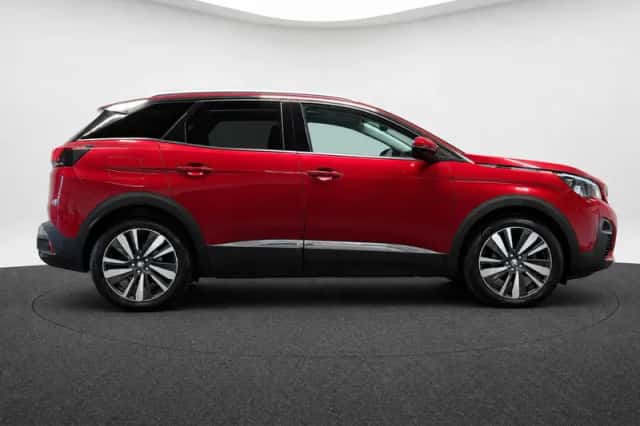 Peugeot 3008 (2018) thumbnail 5