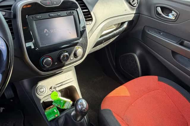 Renault Captur (2014) thumbnail 3