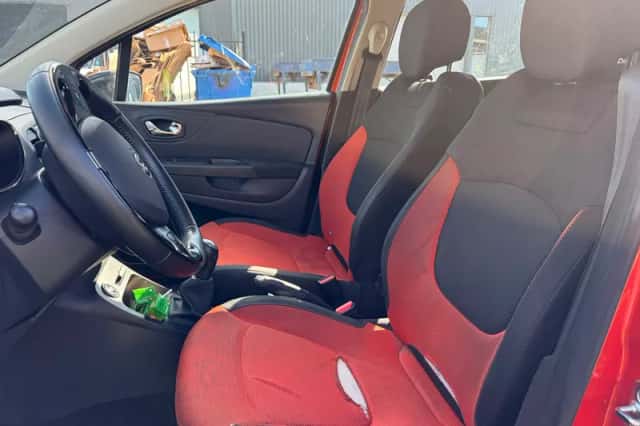 Renault Captur (2014) thumbnail 6