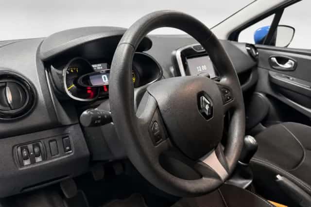 Renault Clio (2015) thumbnail 4