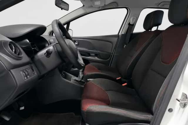 Renault Clio (2015) thumbnail 4