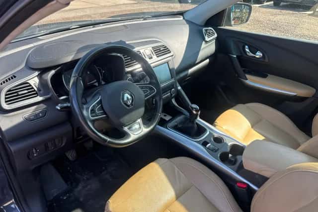 Renault Kadjar (2017) thumbnail 2