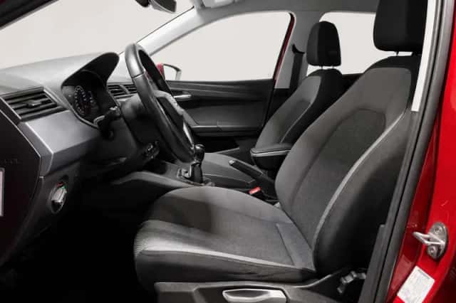 SEAT Arona (2018) thumbnail 4