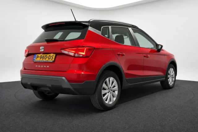 SEAT Arona (2018) thumbnail 5