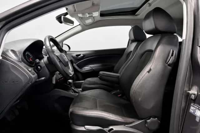 SEAT Ibiza (2016) thumbnail 4