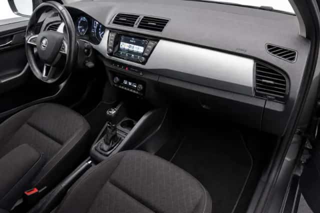 Škoda Fabia (2016) thumbnail 6