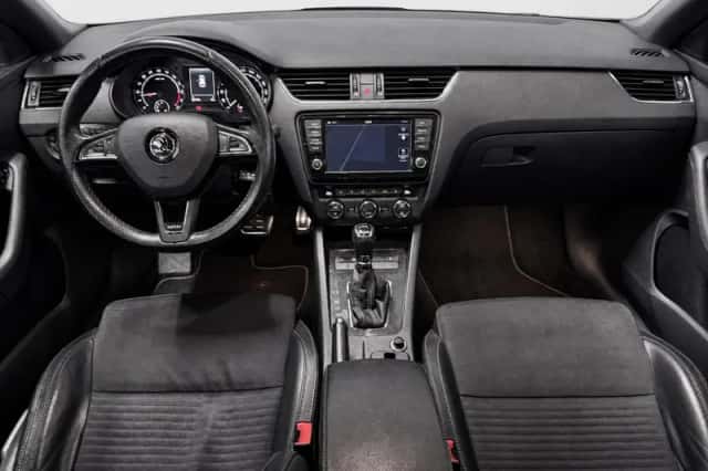 Škoda Octavia (2014) thumbnail 2