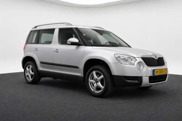 Škoda Yeti (2010) thumbnail 3