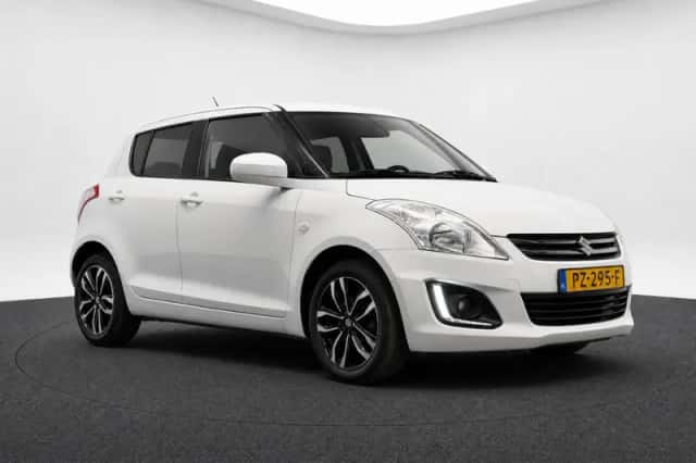 Suzuki Swift (2015) thumbnail 3