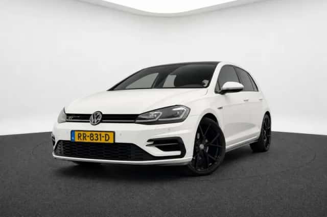 Volkswagen Golf (2018) thumbnail 1