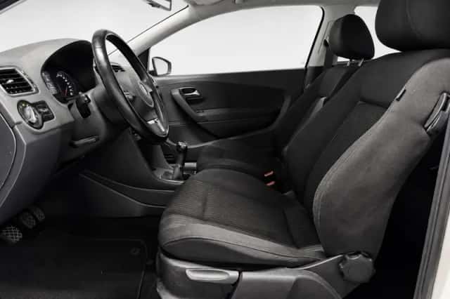 Volkswagen Polo (2010) thumbnail 4