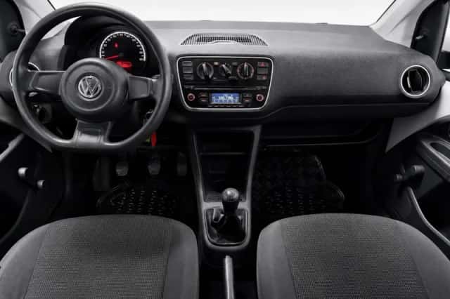 Volkswagen Up! (2015) thumbnail 2