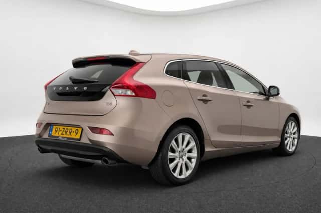 Volvo V40 (2013) thumbnail 5