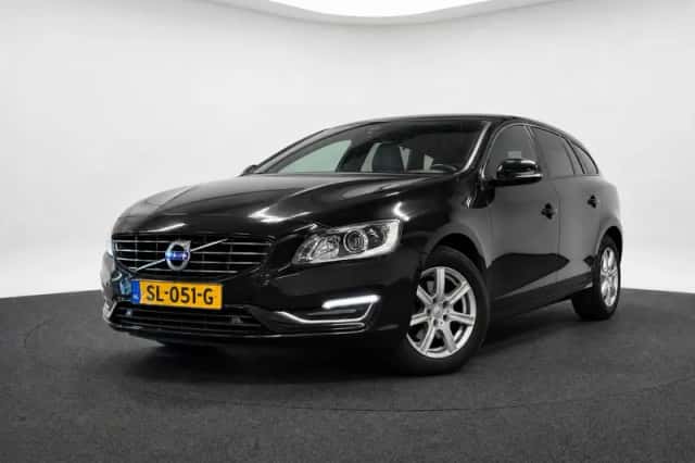 Volvo V60 (2018) thumbnail 1