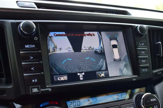 Toyota RAV4 (2019) thumbnail 4