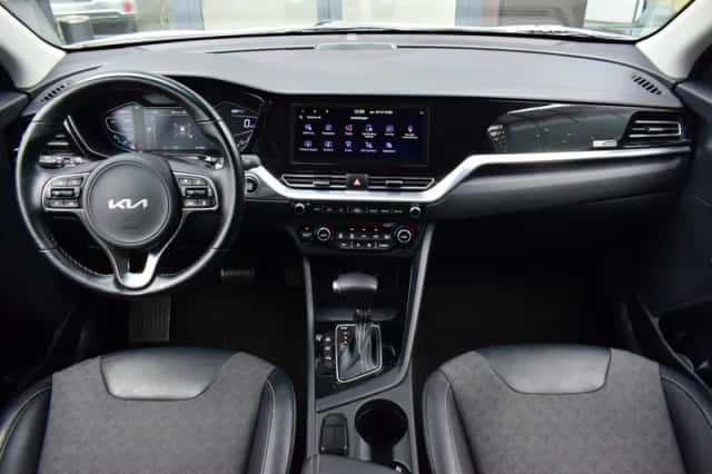 Kia Niro (2022) thumbnail 3