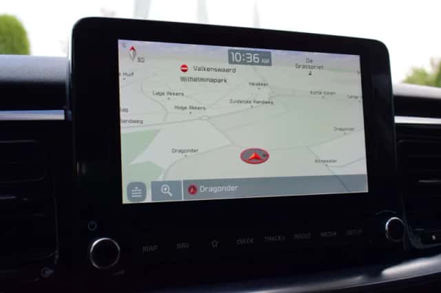 Kia Stonic (2021) thumbnail 4