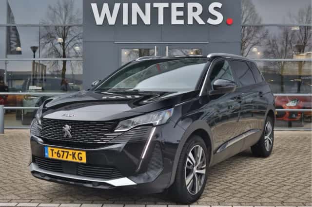 Peugeot 5008 (2023) thumbnail 5