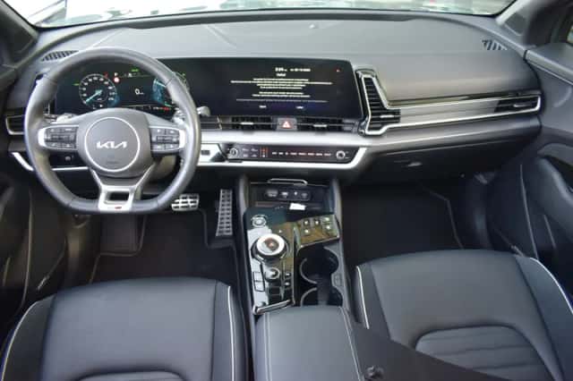 Kia Sportage (2022) thumbnail 3