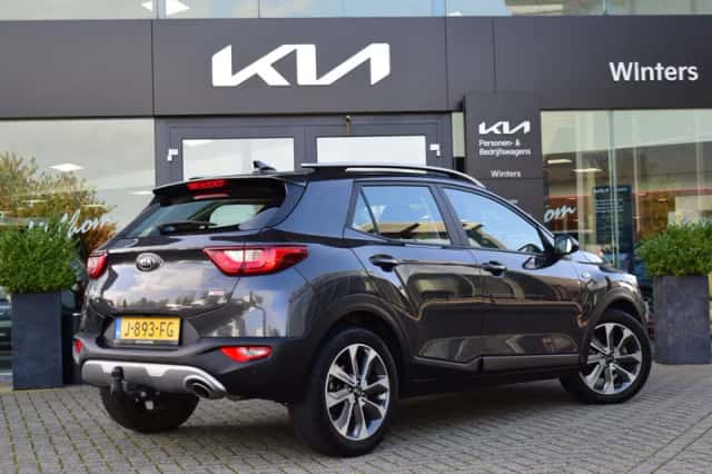 Kia Stonic (2020) thumbnail 2