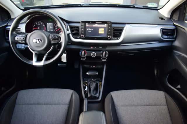 Kia Stonic (2020) thumbnail 3