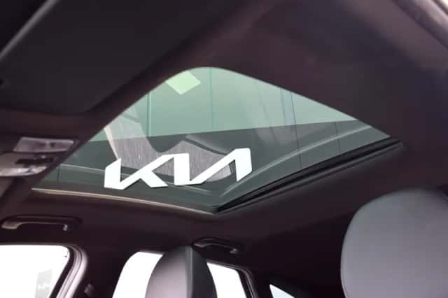 Kia ProCeed (2022) thumbnail 4